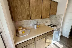 5100 Rilma Ave, Sarasota, FL 34234 - Photo 3