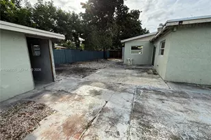 20001 NW 43rd Pl, Miami Gardens, FL 33055 - Photo 37