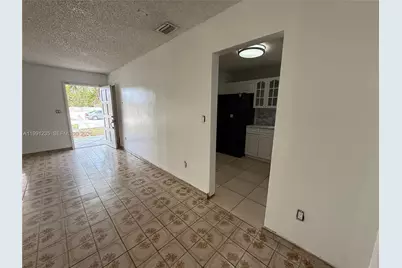20001 NW 43rd Pl, Miami Gardens, FL 33055 - Photo 9