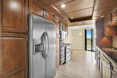 1000 Quayside Ter #706, Miami, FL 33138 - Photo 11