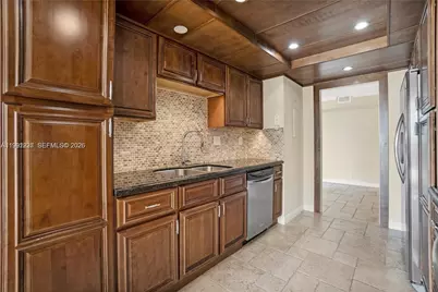 1000 Quayside Ter #706, Miami, FL 33138 - Photo 13