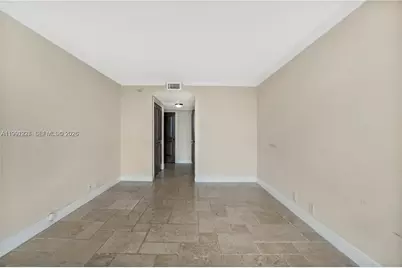 1000 Quayside Ter #706, Miami, FL 33138 - Photo 23