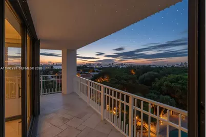 1000 Quayside Ter #706, Miami, FL 33138 - Photo 31