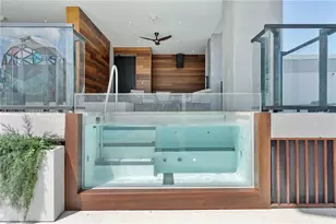 20 NE 11th St, Miami, FL 33132 - Photo 7