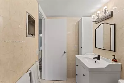 580 Egret Dr #111, Hallandale Beach, FL 33009 - Photo 23