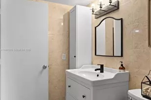 580 Egret Dr, Hallandale Beach, FL 33009 - Photo 25