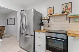 580 Egret Dr, Hallandale Beach, FL 33009 - Photo 3