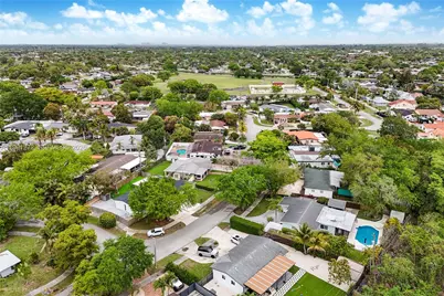 8535 SW 97th Rd, Miami, FL 33173 - Photo 25