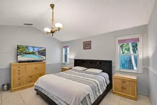 1080 Briar Ridge Rd, Weston, FL 33327 - Photo 15