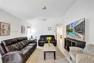 1080 Briar Ridge Rd, Weston, FL 33327 - Photo 13