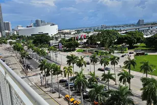 253 NE 2nd St, Miami, FL 33132 - Photo 11