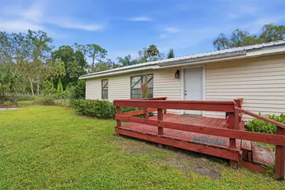 868 Avalon Ave, Labelle, FL 33935 - Photo 3