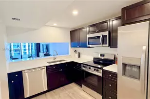 555 NE 15th St, Miami, FL 33132 - Photo 13