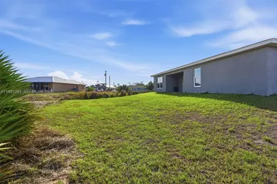 3110 Kapok Cir, Labelle, FL 33935 - Photo 39