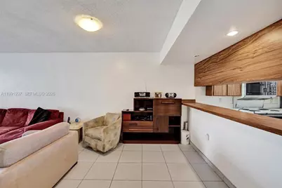 1502 Whitehall Dr #205, Davie, FL 33324 - Photo 11
