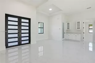 2039 Detroit Dr, Labelle, FL 33935 - Photo 9