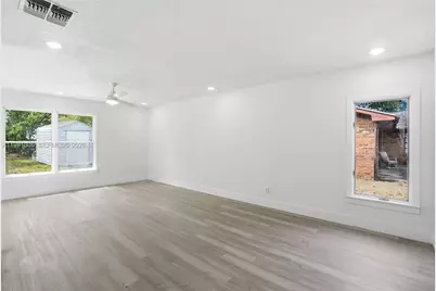 210 E Sugarland Cir, Clewiston, FL 33440 - Photo 25