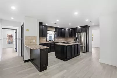 210 E Sugarland Cir, Clewiston, FL 33440 - Photo 19