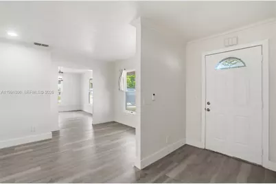 210 E Sugarland Cir, Clewiston, FL 33440 - Photo 9