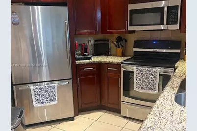 9715 Fontainebleau Blvd #E213, Miami, FL 33172 - Photo 23