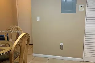 9715 Fontainebleau Blvd, Miami, FL 33172 - Photo 19