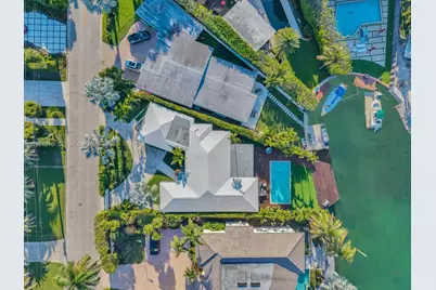 1277 Biscaya Dr, Surfside, FL 33154 - Photo 39