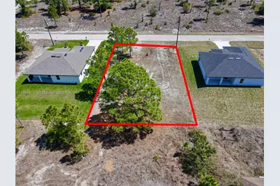 1044 Marshall Ave S, Lehigh Acres, FL 33974 - Photo 5