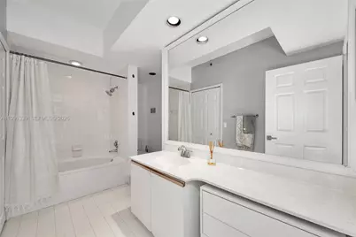 3165 NE 184th St #6204, Aventura, FL 33160 - Photo 23