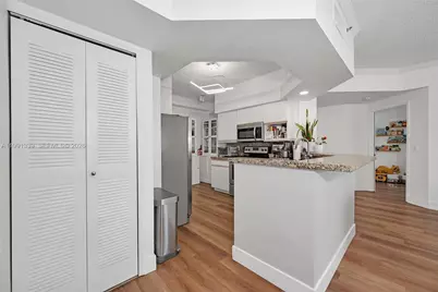 3165 NE 184th St #6204, Aventura, FL 33160 - Photo 9