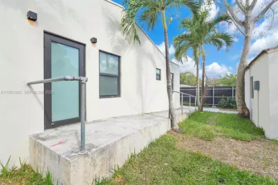 4721 NW 6th Ave, Miami, FL 33127 - Photo 45