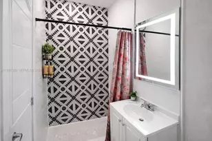 450 NE 155th Terrace, Miami, FL 33162 - Photo 5