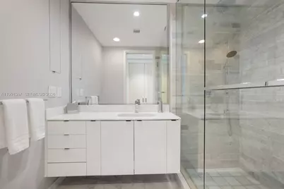 10203 Collins Ave #1702, Bal Harbour, FL 33154 - Photo 29