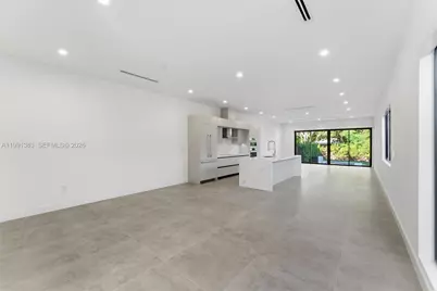 2840 SW 32nd Ct, Miami, FL 33133 - Photo 9