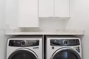 2840 SW 32nd Ct, Miami, FL 33133 - Photo 29