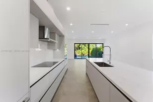 2840 SW 32nd Ct, Miami, FL 33133 - Photo 11