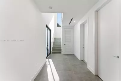 2840 SW 32nd Ct, Miami, FL 33133 - Photo 17