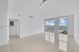 253 NE 2nd St, Miami, FL 33132 - Photo 5