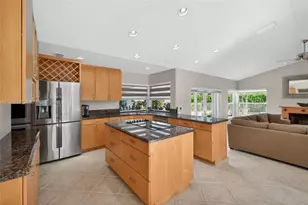 11735 Greenbrier Ln, Coral Springs, FL 33071 - Photo 7