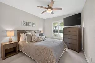 11735 Greenbrier Ln, Coral Springs, FL 33071 - Photo 11