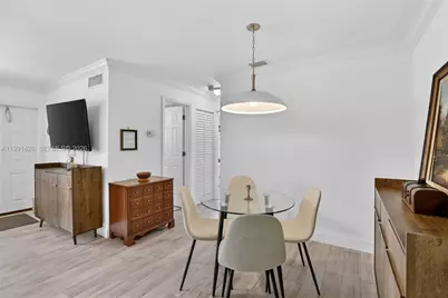 10002 Winding Lake Rd #204, Sunrise, FL 33351 - Photo 11