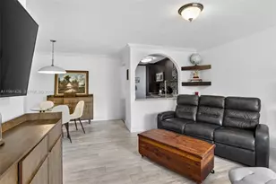 10002 Winding Lake Rd, Sunrise, FL 33351 - Photo 3