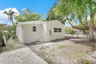 299 NW 43rd St, Miami, FL 33127 - Photo 31