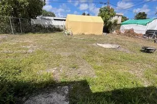 2305 NW 13th Ct, Fort Lauderdale, FL 33311 - Photo 3