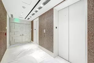 19575 Collins Ave, Sunny Isles Beach, FL 33160 - Photo 3