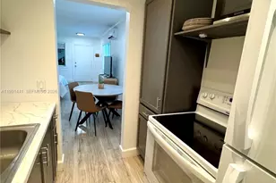 740 11th St, Miami Beach, FL 33139 - Photo 13