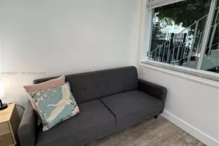 740 11th St, Miami Beach, FL 33139 - Photo 7