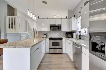 12113 SW 249th St, Homestead, FL 33032 - Photo 7