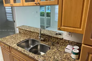 17500 NW 67th Pl, Hialeah, FL 33015 - Photo 17