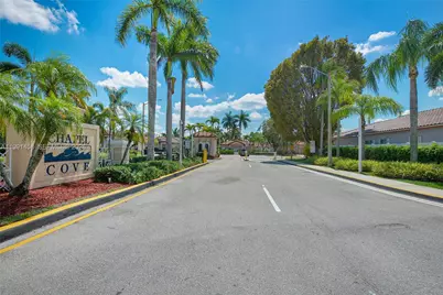 19237 NW 13th St, Pembroke Pines, FL 33029 - Photo 51