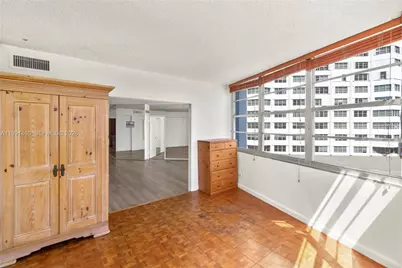 905 Brickell Bay Dr #531, Miami, FL 33131 - Photo 5